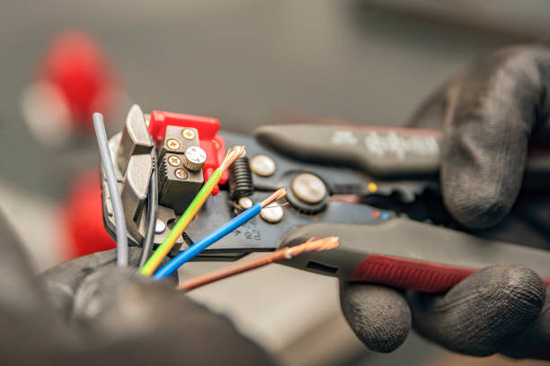 Best 24-Hour Electrician  in Petoskey, MI